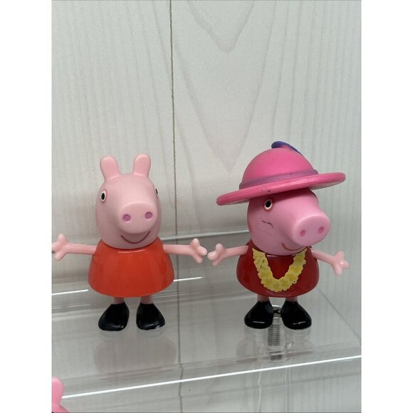 Peppa Pig Family Set Daddy Peppa George Mummy Tourist Figures Cake Topper’s x 5 - Picture 4 of 16